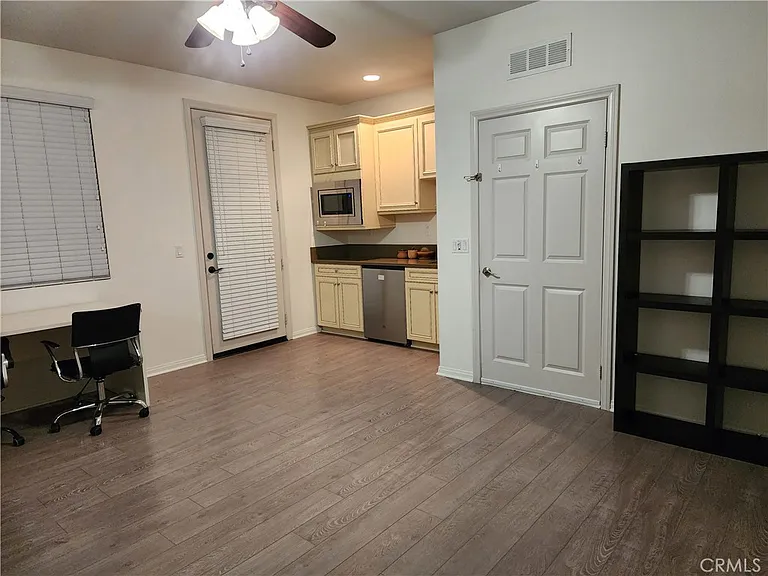 1330 Clementine Way #A — Photo 4