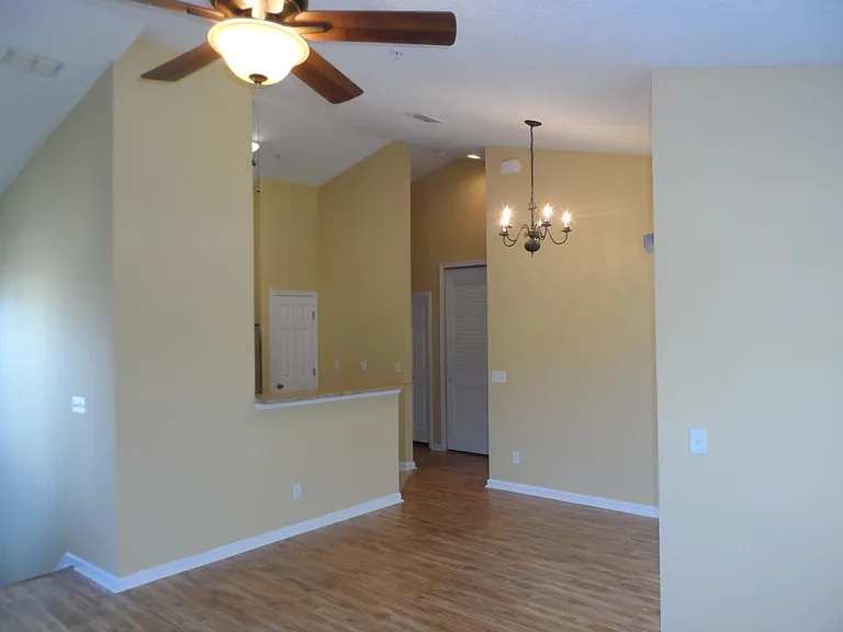 575 Oakleaf Plantation Pkwy #313 — Photo 3