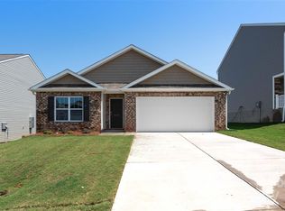 135 Wildbrook Dr, Waynesville, NC 28785