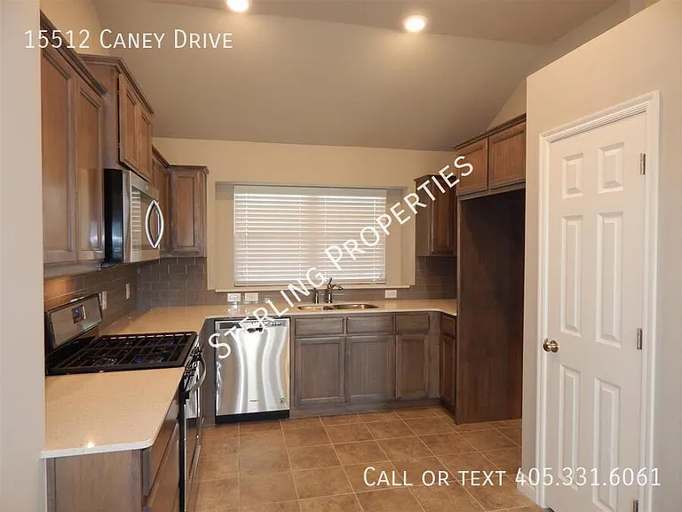15512 Caney Dr — Photo 12