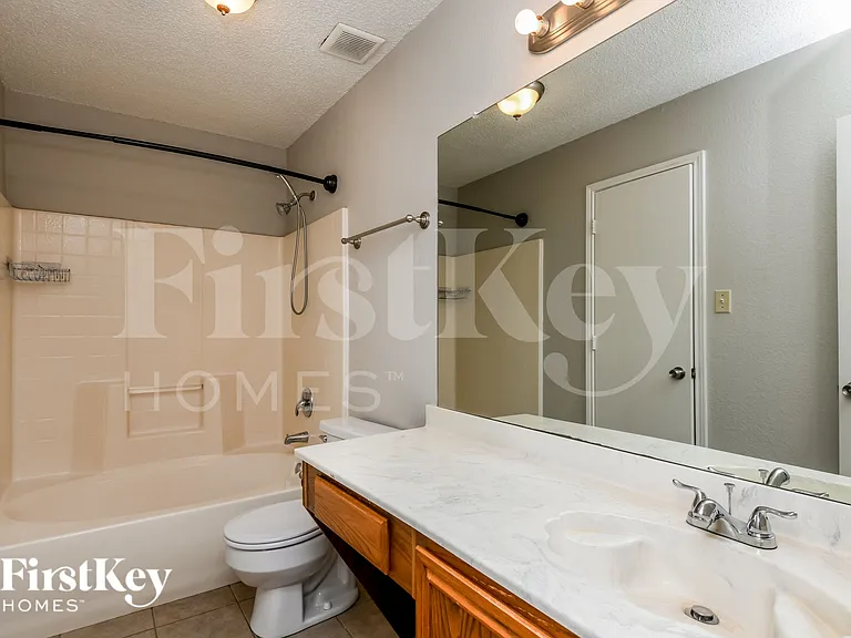 10913 Ives St — Photo 15