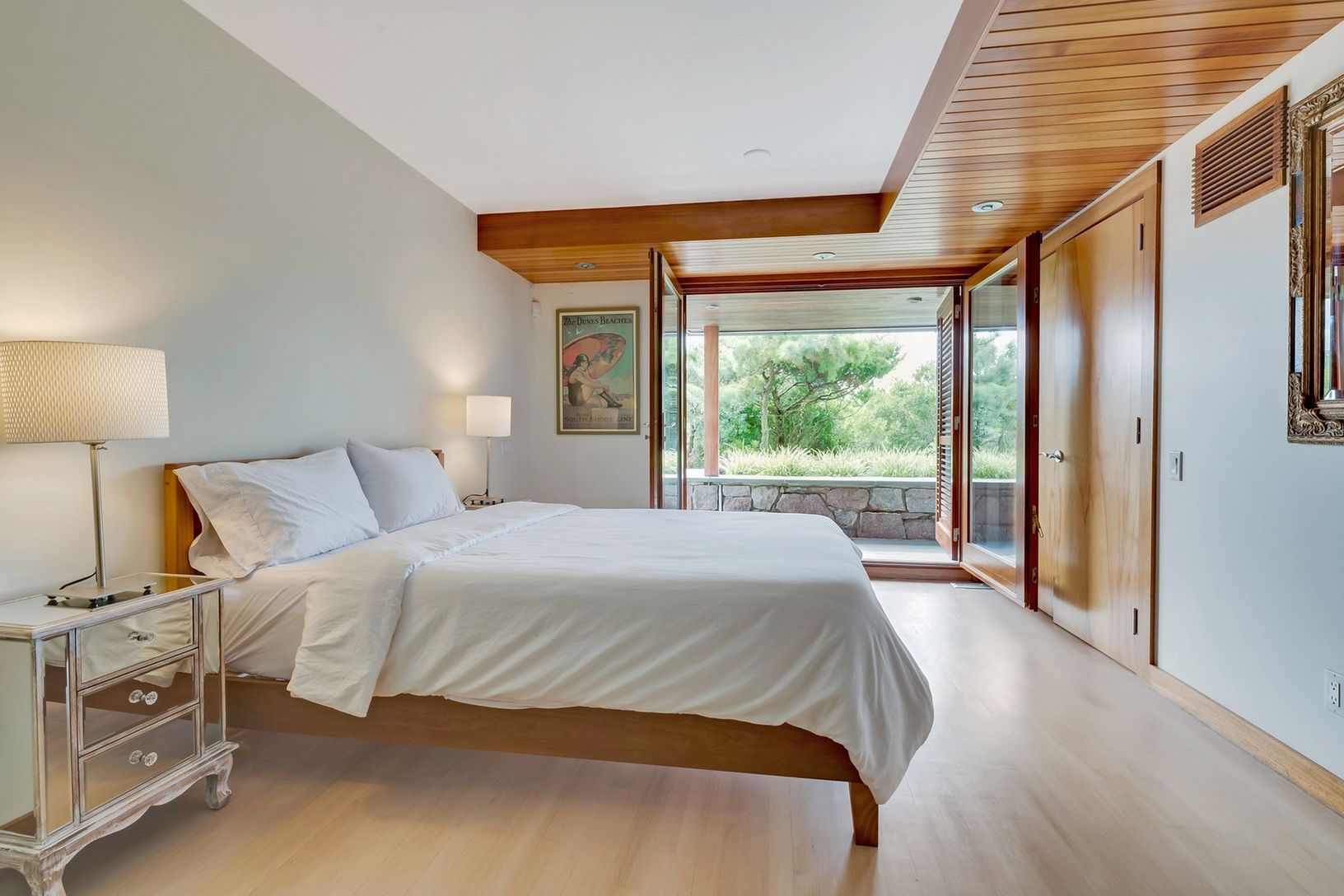  suite to outside