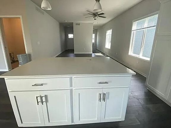 4th image of 15120 Goldenrod Dr