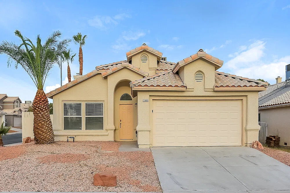 3 bed, 2.0 bath, 1595 sqft, $2,100 — Photo 1