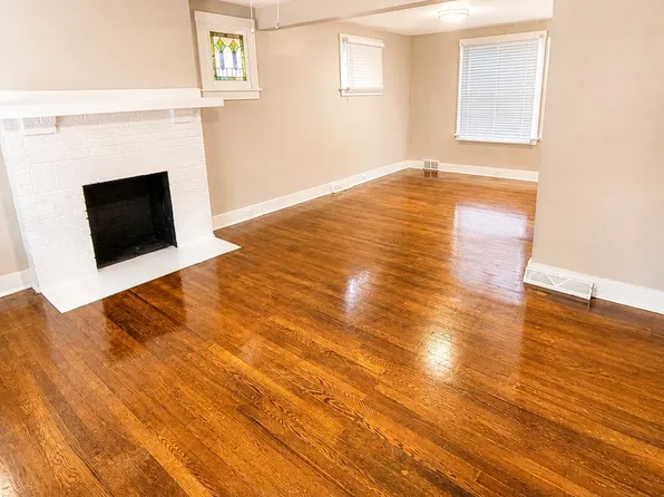 Mt. Lebanon Duplex for Rent with Front and Back Porch * Pet Friendly Apartment * Walk to the T * ..., 760-782 Shady Dr E #774, Pittsburgh, PA 15228