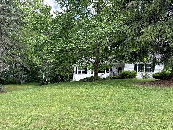 2nd image of 695 Seneca Rd