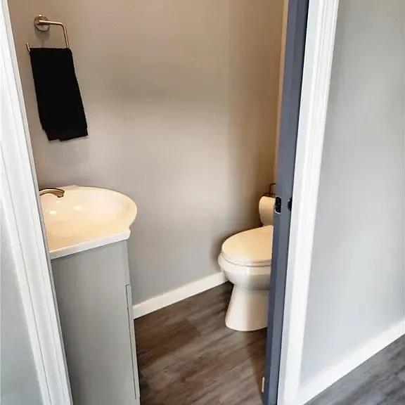 637 Bell St — Photo 10