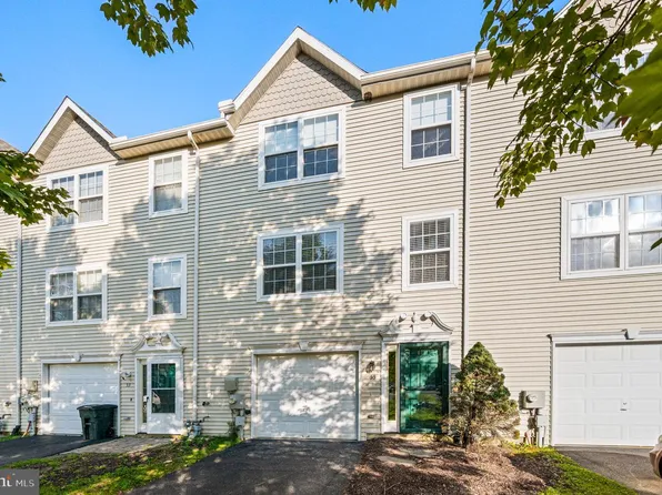 55 Marc Dr, Coatesville, PA 19320