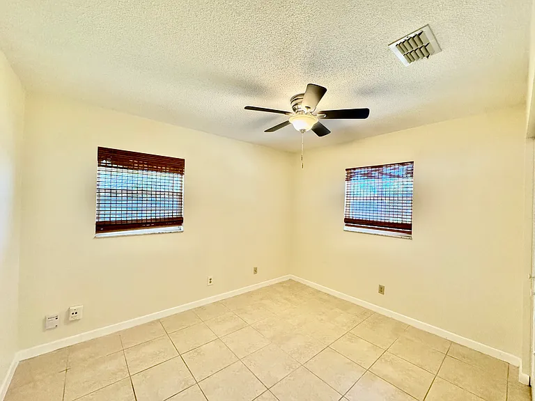 29 Foxhall Ln — Photo 11