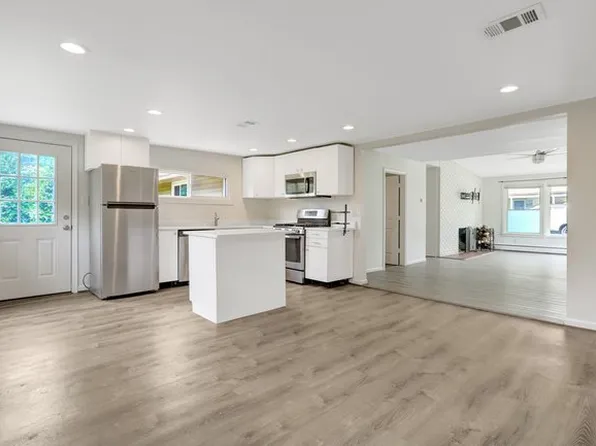 7101 Oak Ridge Rd, Falls Church, VA 22042