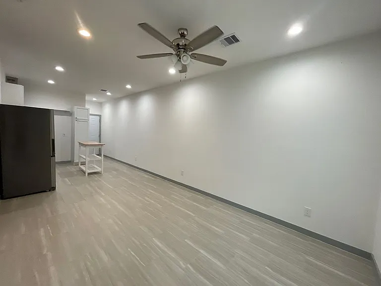 5226 Ridgevan Dr — Photo 5