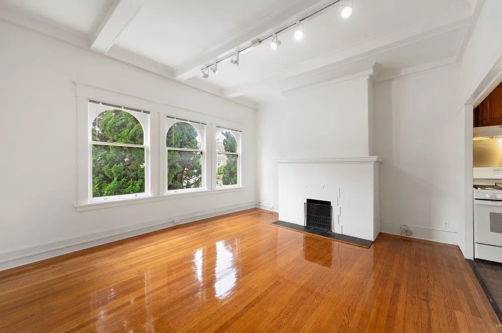Building Photo - 2754 Pierce St #9