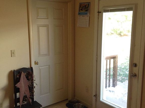 2nd image of 122 Black Oak Dr