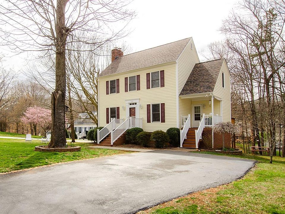 1st image of 206 Whistlewood Ct