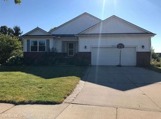 4253 Woodcrest Ct, Ypsilanti, MI 48197