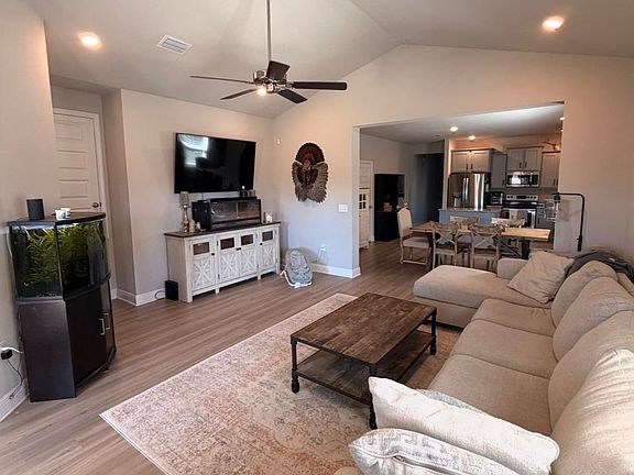 3rd image of 32215 Calder Ct