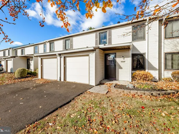 1017 Winfield Ct, Lansdale, PA 19446