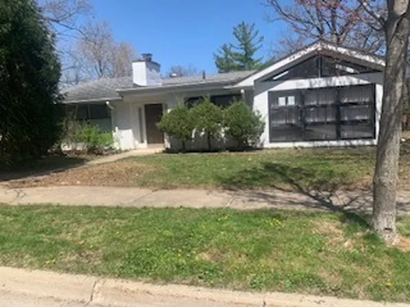 325 Park Pl, Glencoe, IL 60022