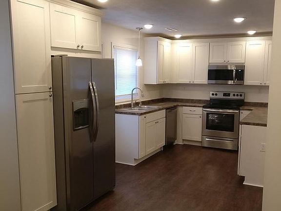 5th image of 400 North Dr #400