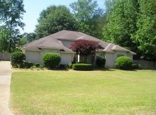 470 Eastwood St, Meridian, MS 39305