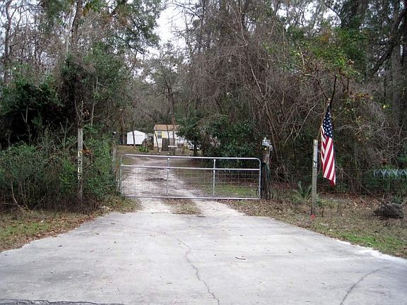 2nd image of 1217 SW Newark Dr