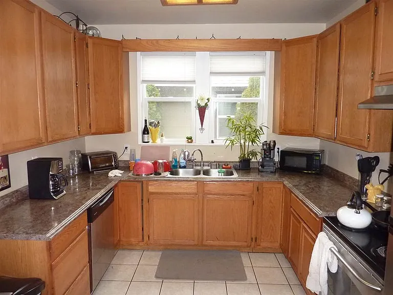 808 E Illinois Ave — Photo 2