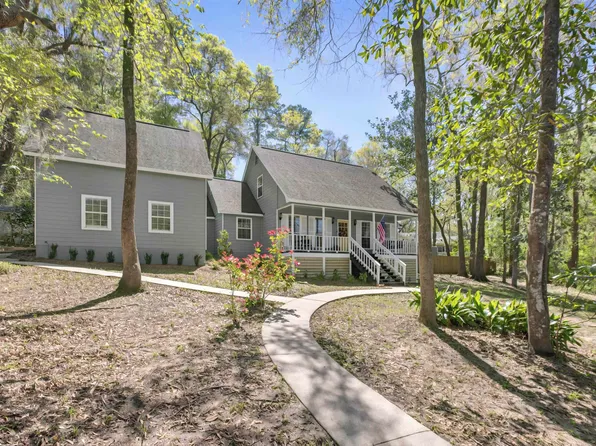 2899 Royal Oaks Dr, Tallahassee, FL 32309
