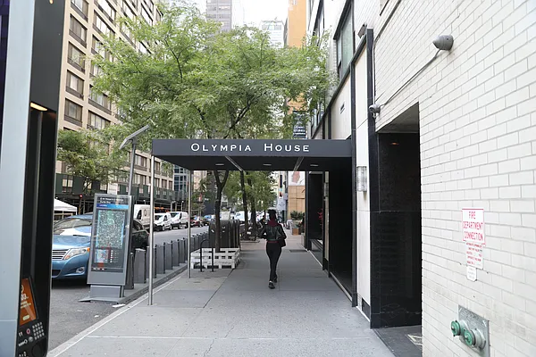 Rented by Olympia House Delaware LP | media 69