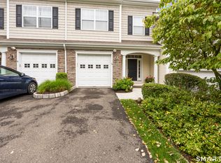 10 Ridgewood Dr UNIT 10, Middlebury, CT 06762