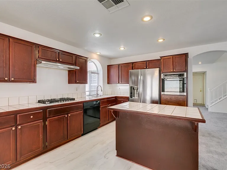 9712 Peacock Hill Cir — Photo 35