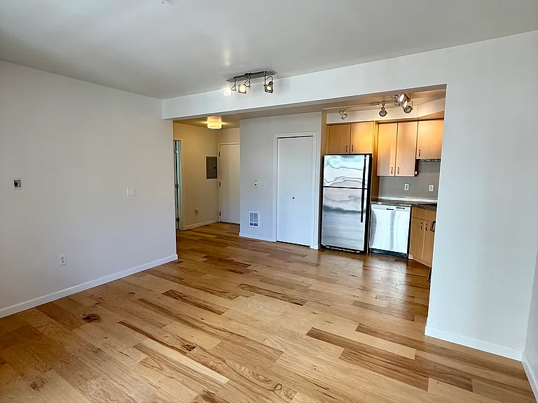 103 Bellevue Ave E #502 — Photo 5