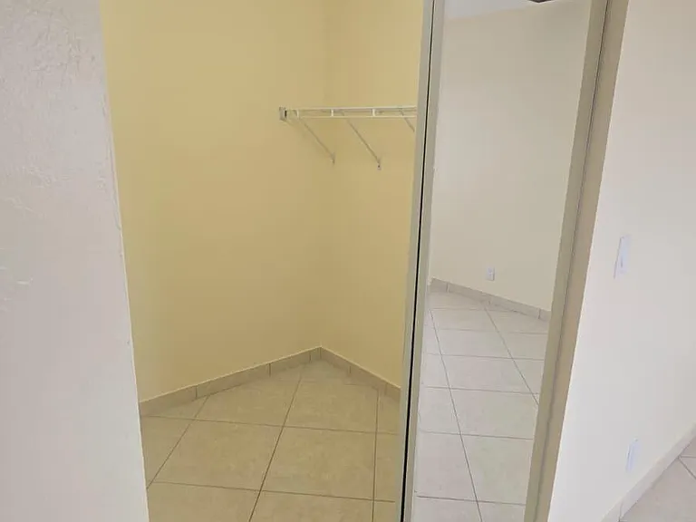 105 S Riverside Dr #402 — Photo 24
