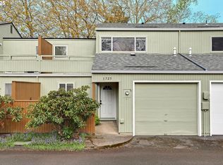 1725 NW Rolling Hill Dr, Beaverton, OR 97006
