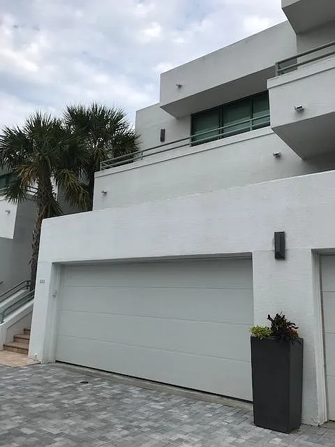 928 Boulevard Of The Arts