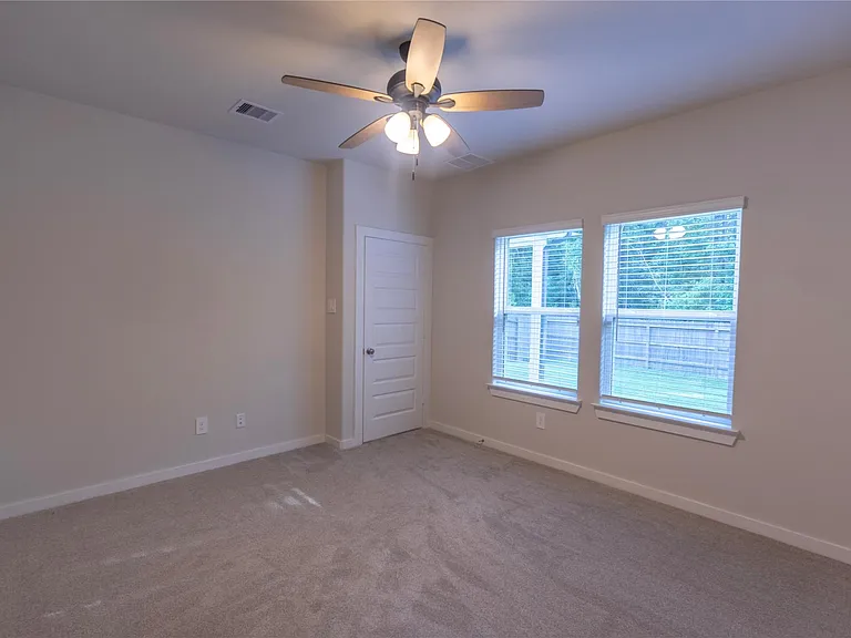 18672 Presswood Way — Photo 16