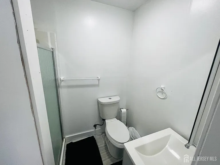 63 E Jefferson Blvd — Photo 6