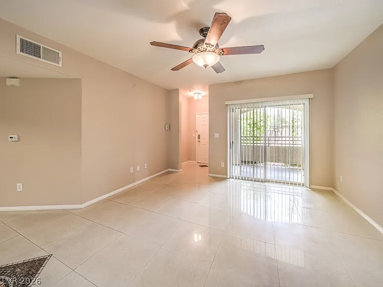 2291 W Horizon Ridge Pkwy #8144 — Photo 5