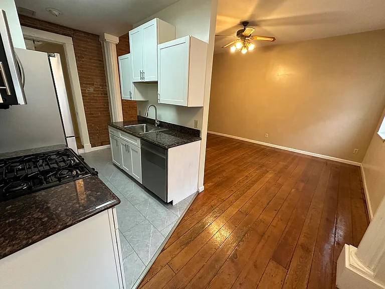 10 W Hollister St #1 — Photo 3