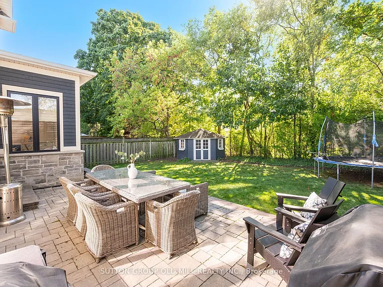 8 Cumberland Dr — Photo 47