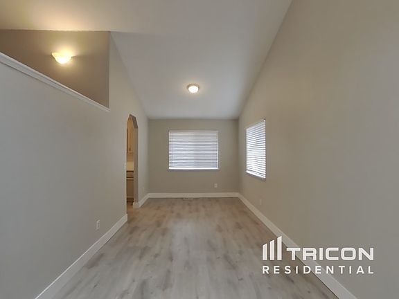 5th image of 19318 75th Ave E