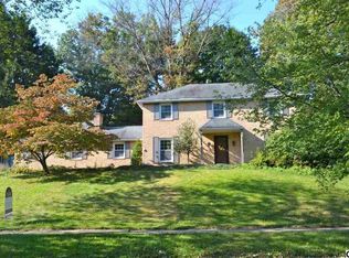 323 Lamp Post Ln, Camp Hill, PA 17011