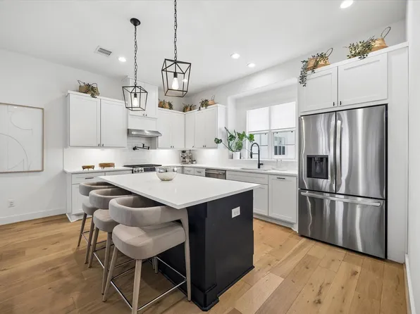 956 Dunleigh Meadows Ln, Houston, TX 77055