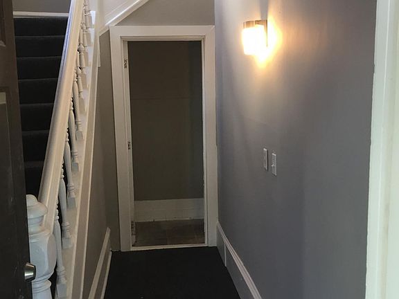 2nd image of 1028 28th Ave NE #2