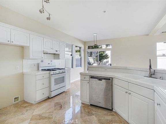 4th image of 162B Rochester St