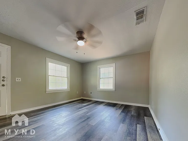 404 N Kenwood Rd — Photo 5
