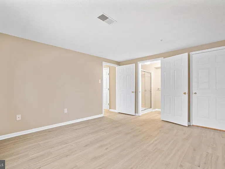 607 Himes Ave #104 — Photo 21