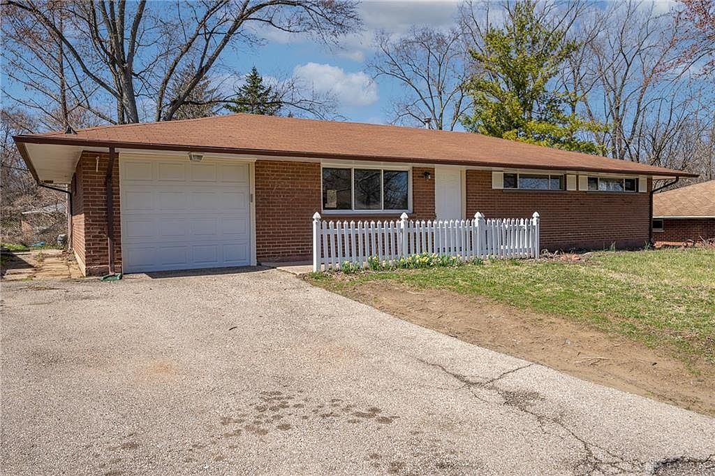 625 Maple Hill Dr, Dayton, OH 45449 | Zillow