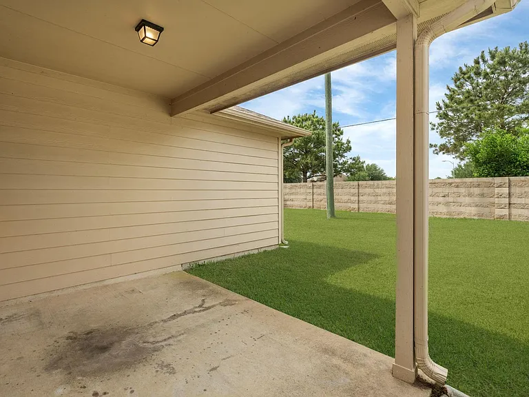 26350 Longview Creek Dr — Photo 22