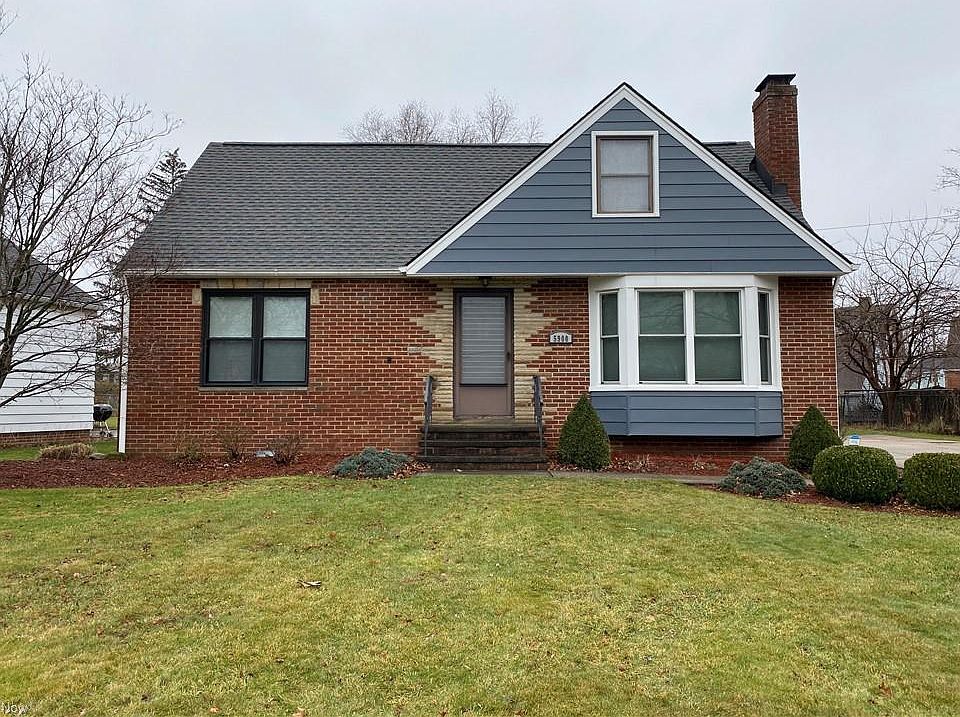 1st image of 5900 Twin Lakes Dr