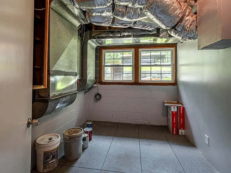 4222 Arbutus Dr — Photo 36